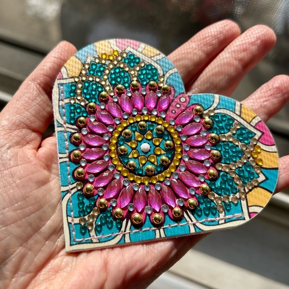 Diamond Art HEART 12 Corner Bookmark, Colorful, Sparkly (BLUE, PINK, GOLD) - Picture 3 of 15